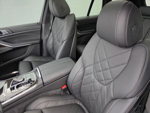 Used 2025 BMW X5 sDrive40i w/ Premium Package RWD image 11