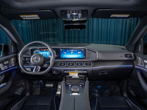 New 2026 Mercedes-Benz GLS 580 4MATIC image 14