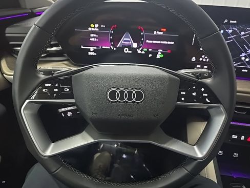Used 2025 Audi Q5 Premium AWD/4WD image 19