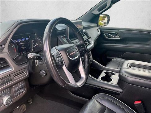 Used 2021 GMC Yukon SLT w/ SLT Luxury Plus Package AWD/4WD image 13