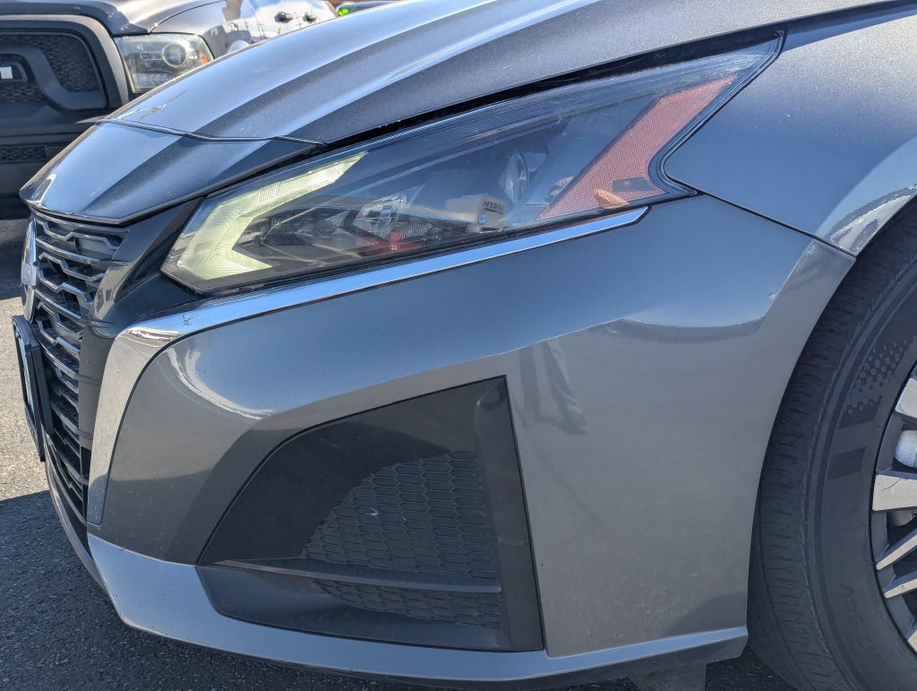 Used 2025 Nissan Altima 2.5 SV FWD image 12