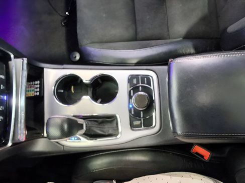 Used 2019 Jeep Grand Cherokee SRT AWD/4WD image 18