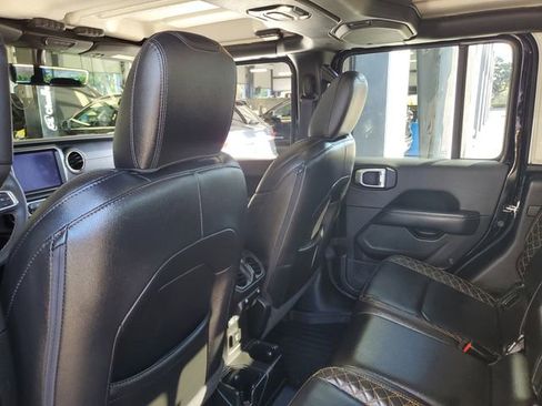 Used 2023 Jeep Gladiator Overland image 8