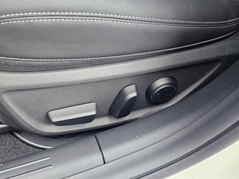 New 2026 Genesis G70 2.5T Prestige AWD/4WD image 33