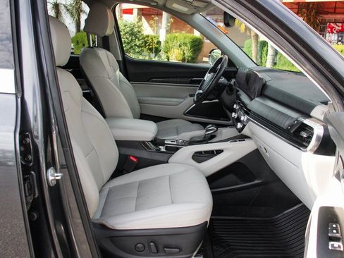 Used 2023 Kia Telluride SX image 44