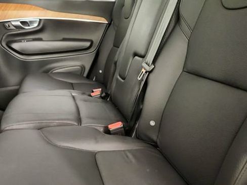 Certified 2023 Volvo XC90 B5 Plus w/ Protection Package Premier AWD/4WD image 27