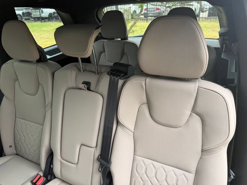New 2026 Volvo XC90 T8 Plus w/ Protection Package Premier AWD/4WD image 20