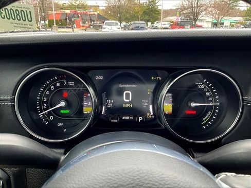 Used 2022 Jeep Wrangler Unlimited Sahara AWD/4WD image 25
