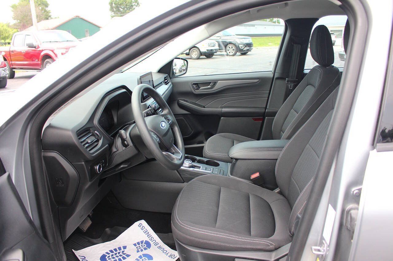 Used 2023 Ford Escape AWD image 7
