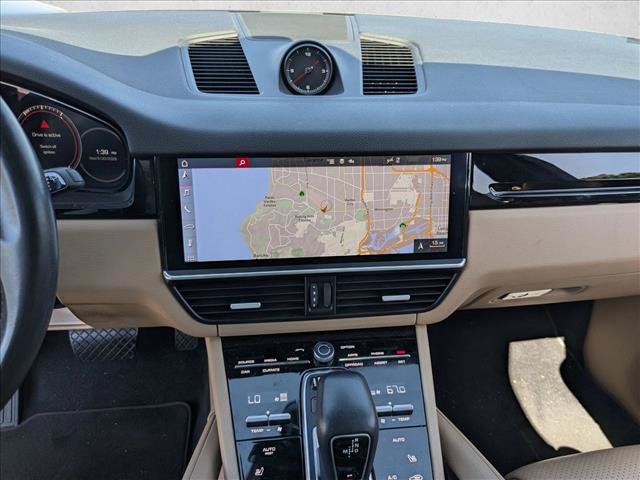 Used 2020 Porsche Cayenne AWD/4WD image 12