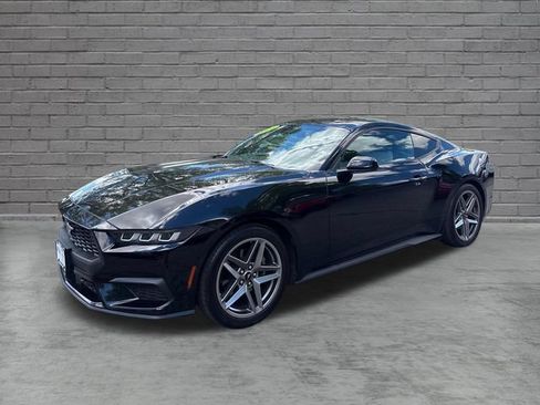 Used 2024 Ford Mustang Coupe RWD image 3