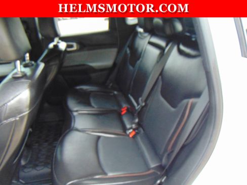 Certified 2023 Jeep Compass Latitude image 32