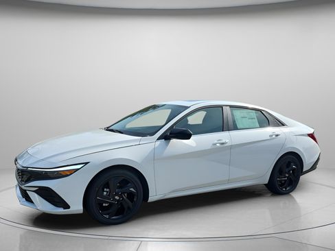 New 2026 Hyundai Elantra SEL Sport Premium FWD image 2