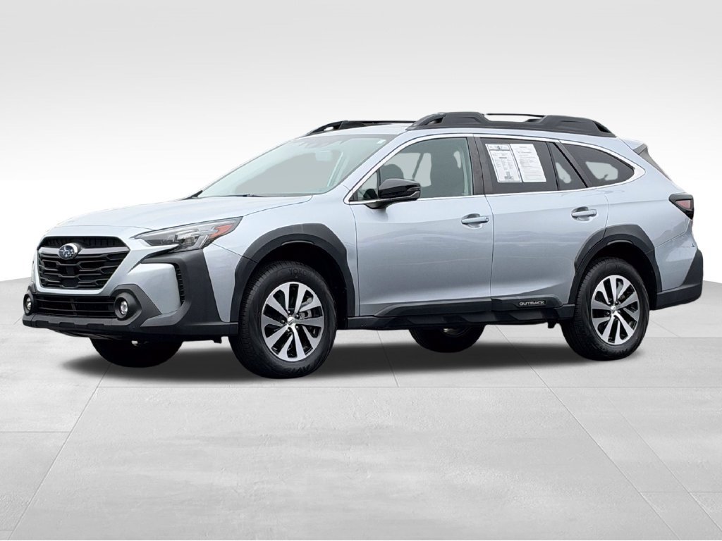 Used 2024 Subaru Outback Premium AWD/4WD image 3
