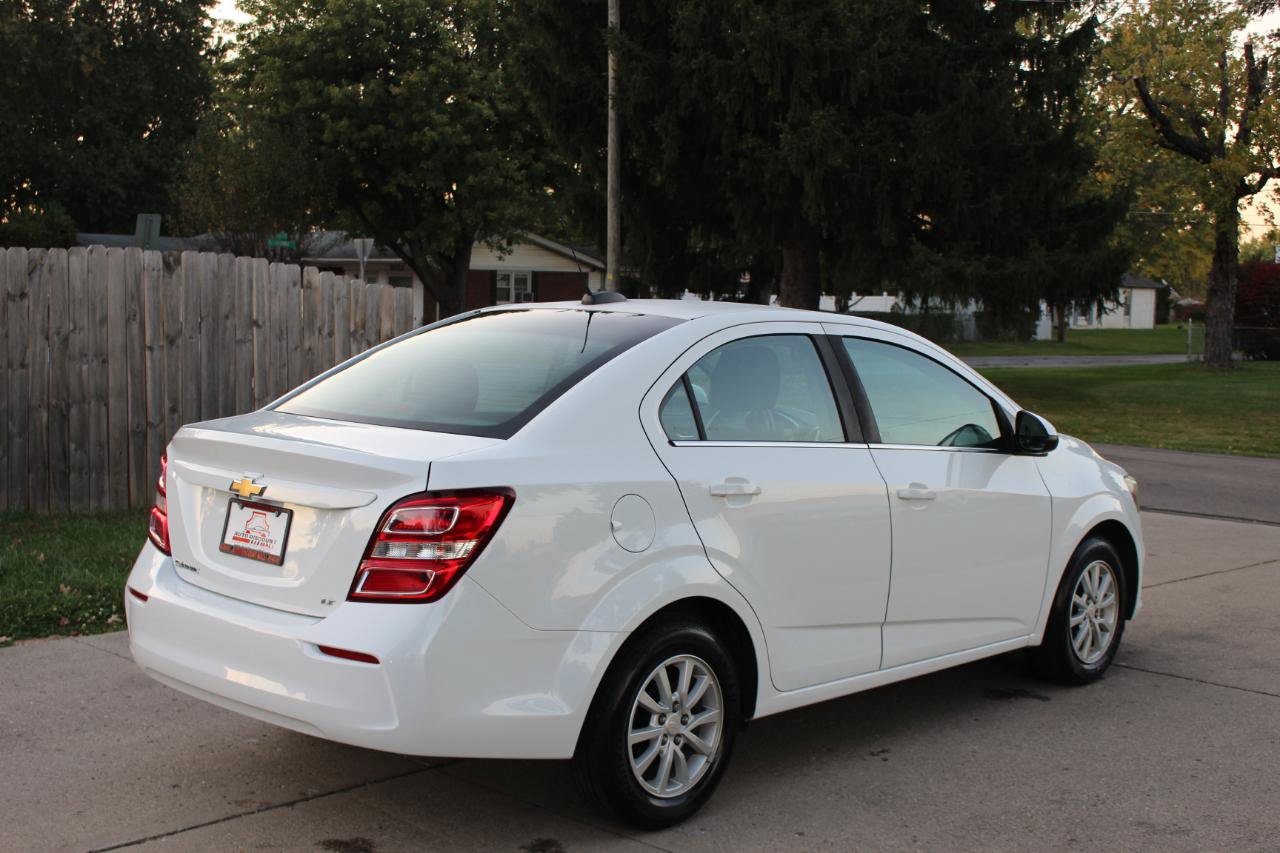 Used 2018 Chevrolet Sonic LT FWD image 10