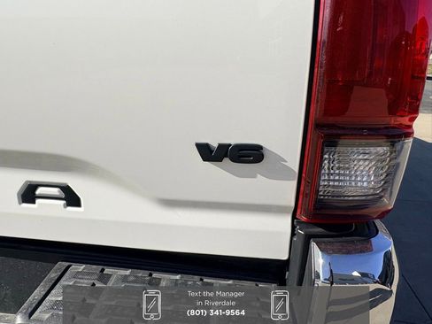 Used 2021 Toyota Tacoma SR5 w/ Blackout Package (TMS) image 9