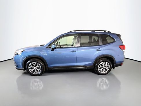 Used 2024 Subaru Forester Premium AWD/4WD image 6