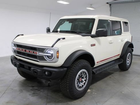 New 2026 Ford Bronco Outer Banks AWD/4WD image 3