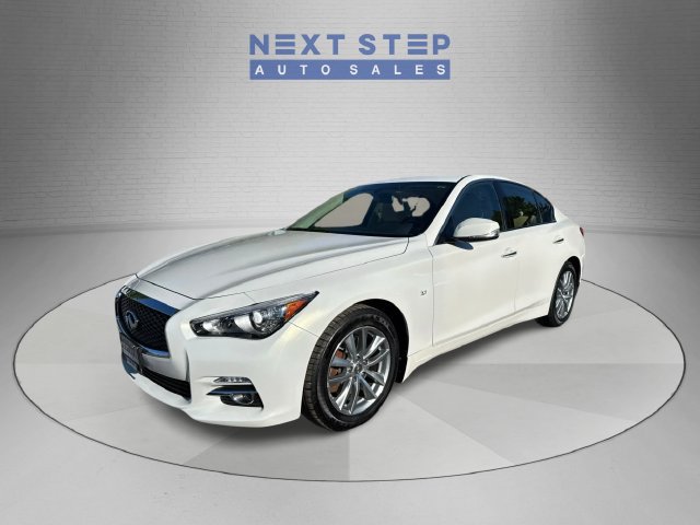 Used 2015 INFINITI Q50 Premium w/ Navigation Package AWD/4WD image 3