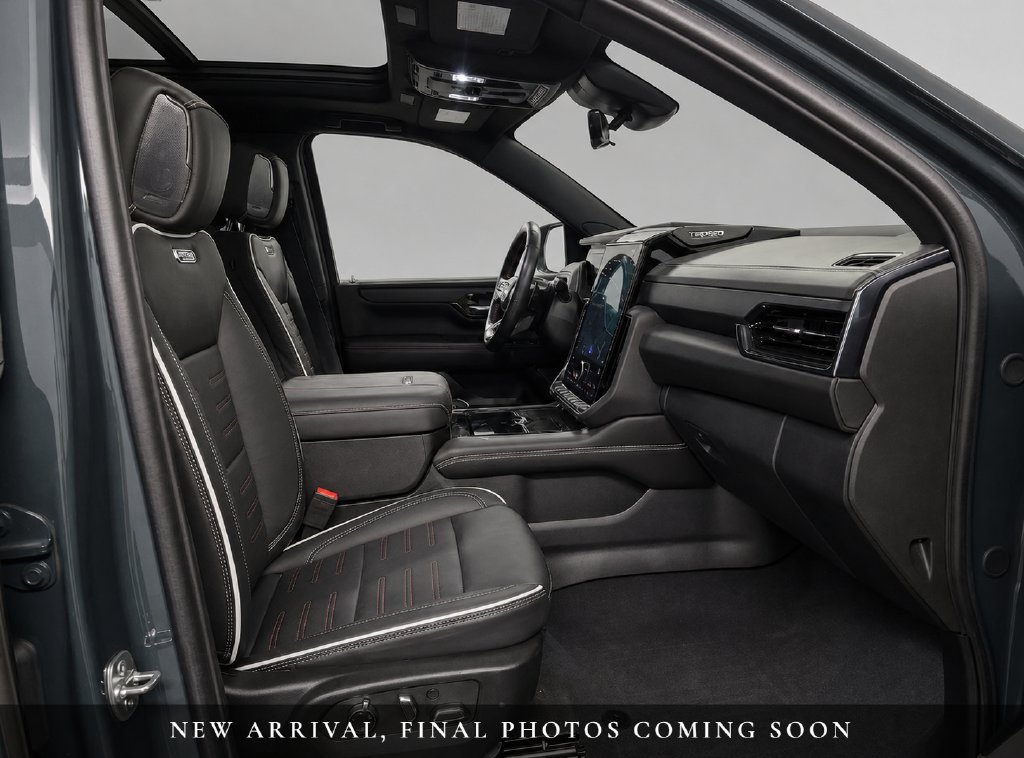 Used 2025 GMC Yukon XL AT4 Ultimate AWD/4WD image 5
