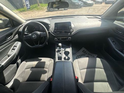 Used 2024 Nissan Altima 2.5 S FWD image 11