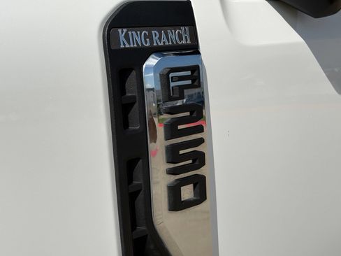 Used 2026 Ford F250 King Ranch w/ FX4 Off-Road Package AWD/4WD image 11