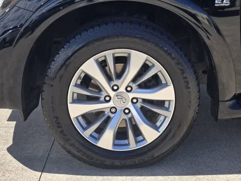 Used 2017 INFINITI QX80 2WD w/ Driver Assistance Package image 8