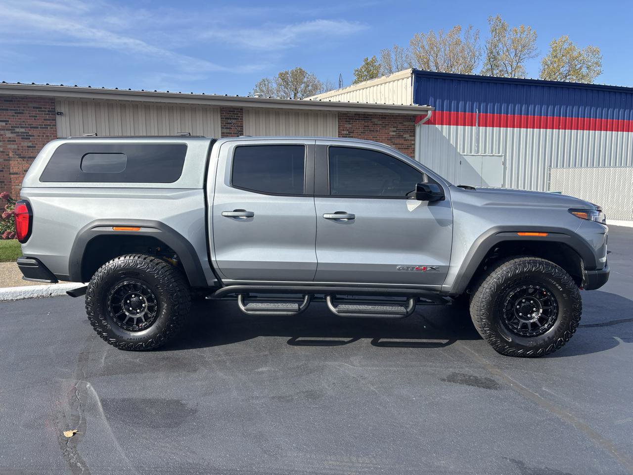 Used 2024 GMC Canyon AT4X w/ AT4X AEV Edition AWD/4WD image 2