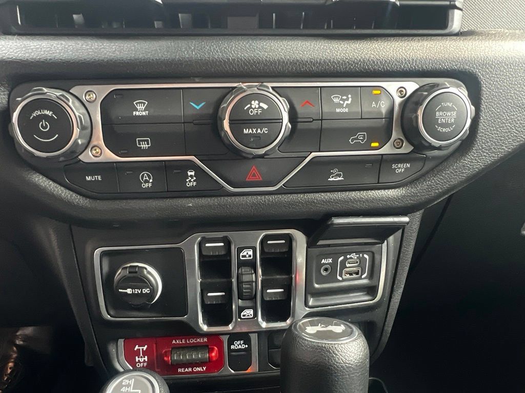 Used 2025 Jeep Wrangler Unlimited Sport AWD/4WD image 25