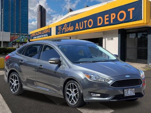 Used 2017 Ford Focus SEL FWD image 6