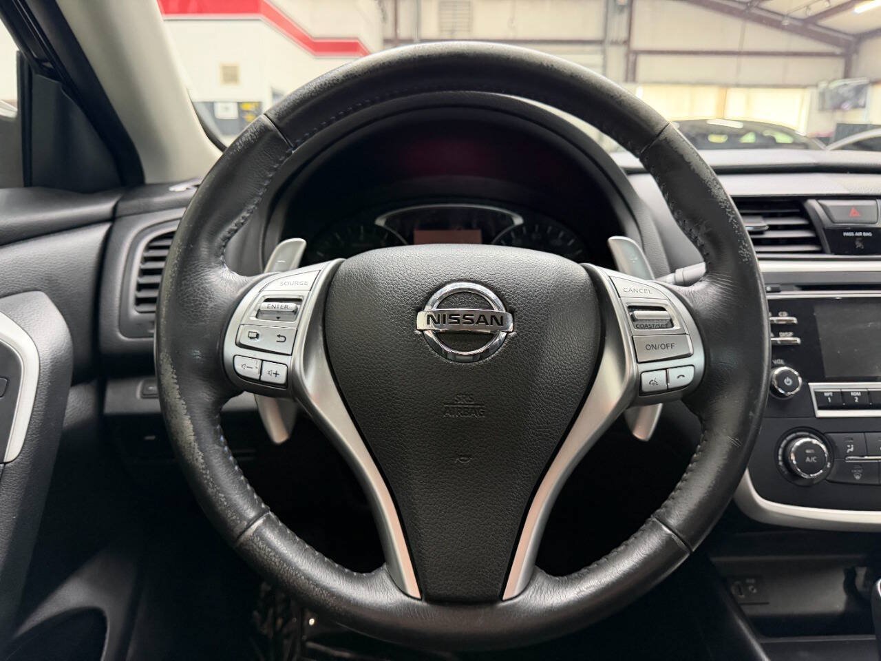 Used 2017 Nissan Altima 2.5 SR w/ Midnight Edition Package FWD image 22