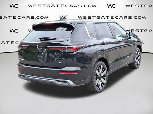 New 2025 Mitsubishi Outlander SE image 5