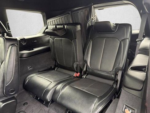 Used 2022 Jeep Grand Cherokee L Overland w/ Advanced Protech Group III image 25