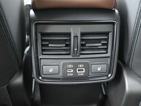 Used 2025 Subaru Forester Touring image 20