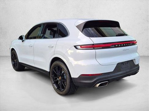 Used 2026 Porsche Cayenne AWD/4WD image 7