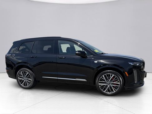Used 2023 Cadillac XT6 Sport AWD/4WD image 14