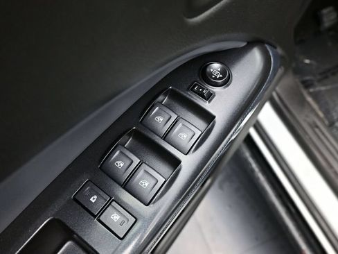 Used 2019 Chevrolet Colorado Z71 AWD/4WD image 19