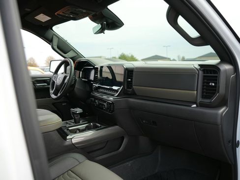 Used 2026 Chevrolet Silverado 1500 ZR2 w/ Dark Appearance Package AWD/4WD image 27