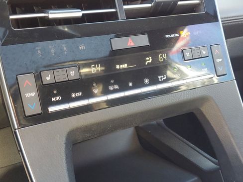 Used 2019 Toyota Avalon Touring image 28