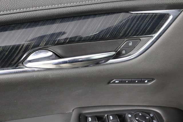 Used 2020 Cadillac XT6 Premium Luxury FWD image 22