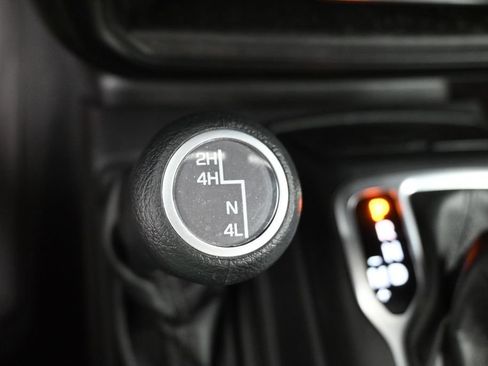 Used 2026 Jeep Wrangler Unlimited Sport AWD/4WD image 17