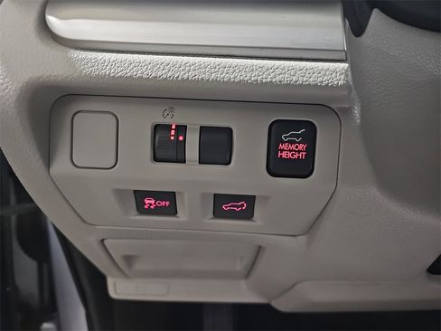 Used 2015 Subaru Forester 2.5i Touring w/ Eyesight & Navigation System image 26