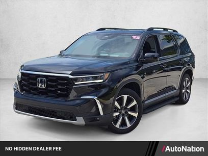 Used 2025 Honda Pilot Elite