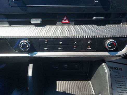 Certified 2023 Kia Sportage LX image 24
