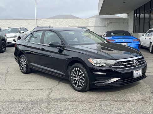Used 2020 Volkswagen Jetta SE image 25