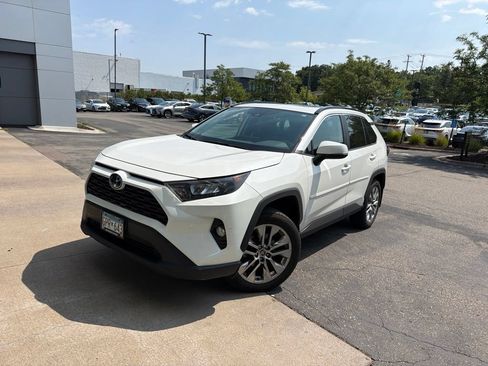 Used 2021 Toyota RAV4 XLE Premium AWD/4WD image 6