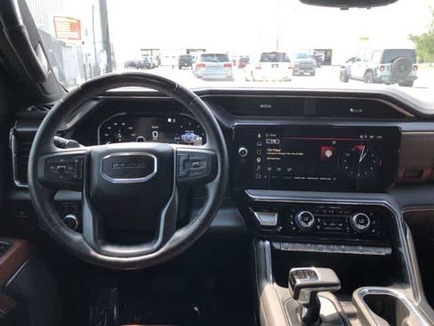 Used 2025 GMC Sierra 1500 Denali Ultimate AWD/4WD image 13
