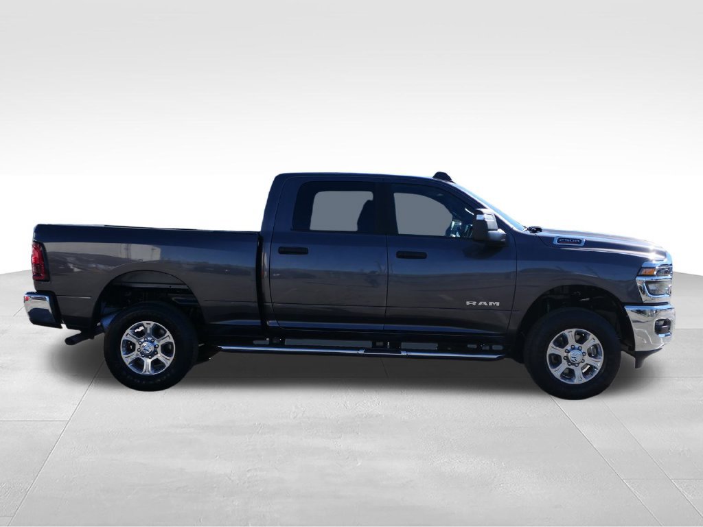 Used 2026 RAM 2500 Big Horn AWD/4WD image 2
