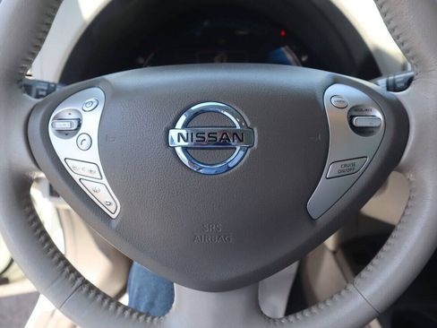 Used 2012 Nissan Leaf SL FWD image 18