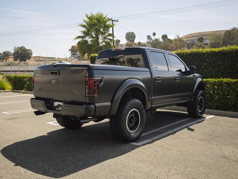 Used 2017 Ford F150 Lariat w/ Equipment Group 502A Luxury AWD/4WD image 5